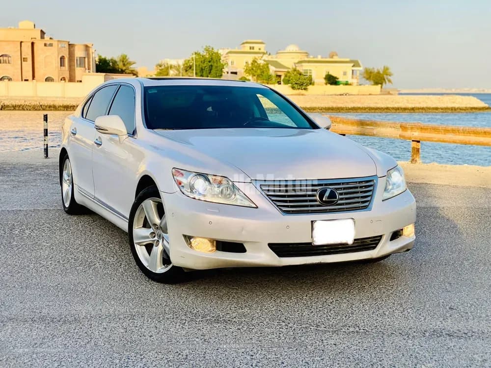 Used Lexus LS 460 4 door 4.6L SWB 2012