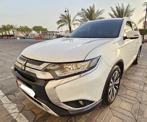 ميتسوبيشي أوتلاندر 2.4L GLX 7-Seater 2019 مستعملة ميتسوبيشي أوتلاندر 2.4L GLX 7-Seater 2019 مستعملة used_cars.forSale