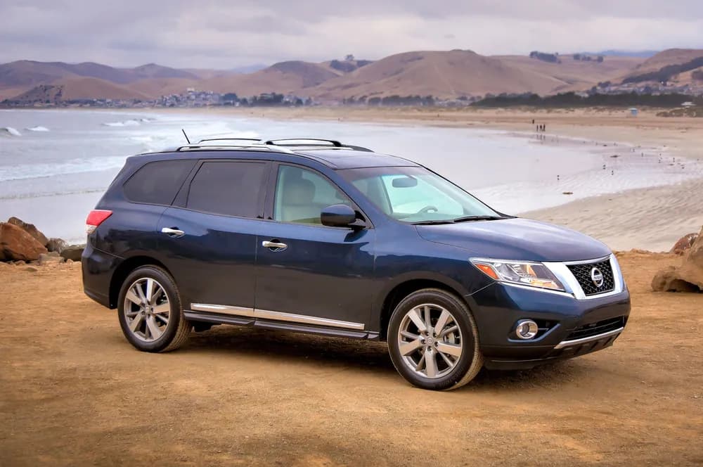 Used Nissan Pathfinder 3.5L SV 4WD 2014