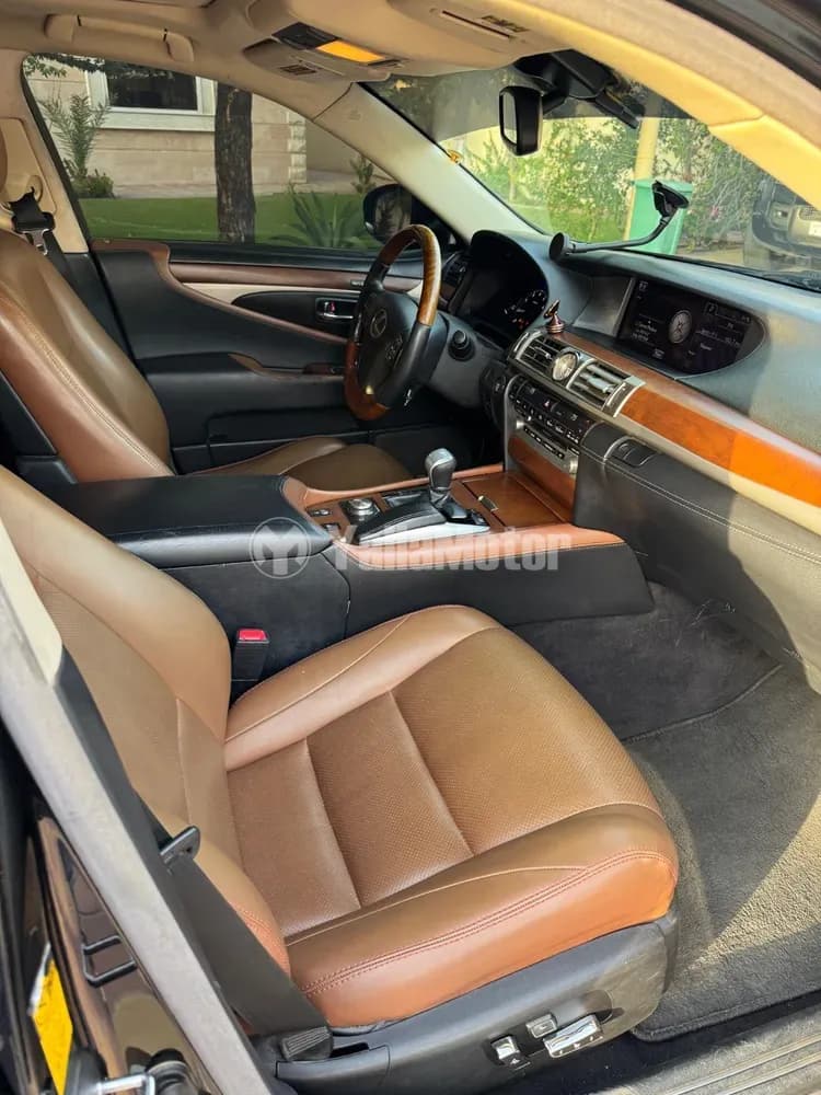 Used Lexus LS 460 2014