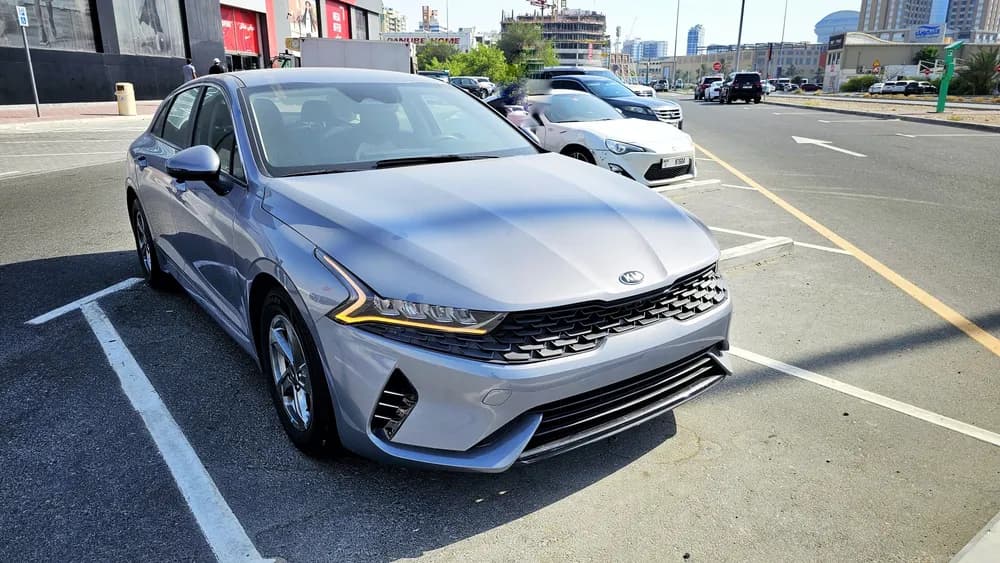 كيا أوبتيما 2.4L Base 2021 مستعملة