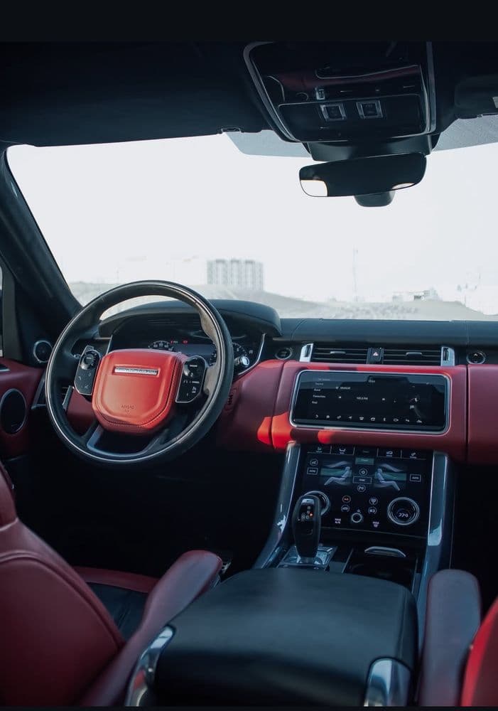 لاند روفر رنج روفر سبورت 3.0L SC V6 HST 400 PS 2021 مستعملة