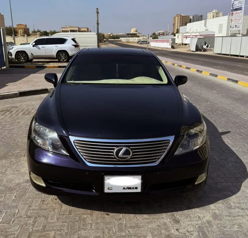 مستعملة لكزس أل أس 460 4 door 4.6L SWB 2008