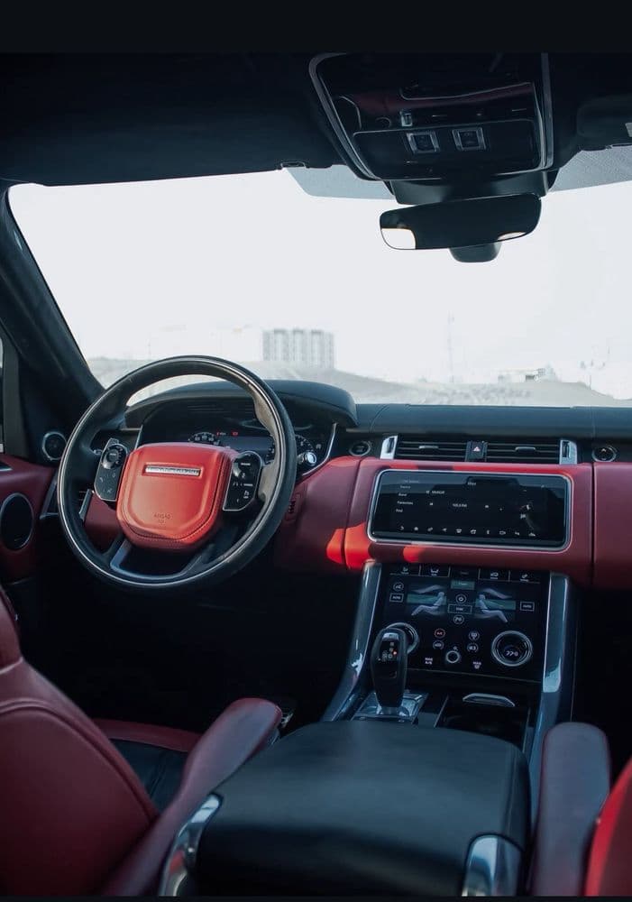 لاند روفر رنج روفر سبورت 3.0L SC V6 HST 400 PS 2021 مستعملة