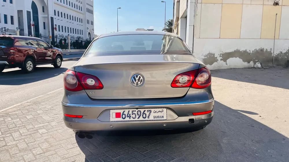 Used Volkswagen Passat 1.8T Sedan 2011