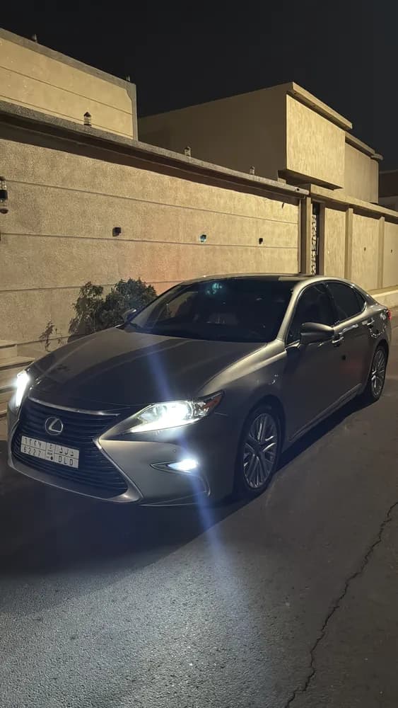 لكزس إي أس 350 4 door 3.5L 2017 مستعملة