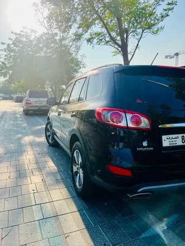 هيونداي سانتافيه 3.5L دفع رباعي 2012 مستعملة هيونداي سانتافيه 3.5L دفع رباعي 2012 مستعملة used_cars.forSale