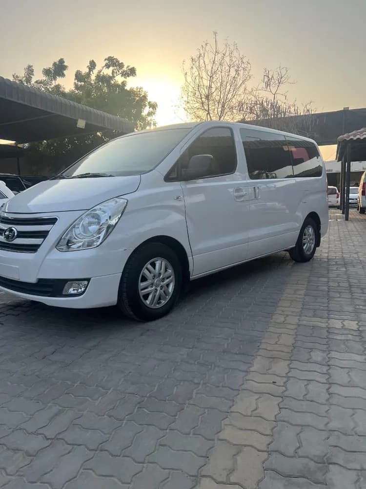 Used Hyundai H1 12-Seater Passenger Van 2017