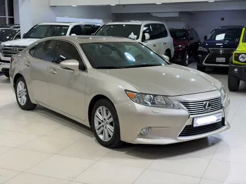 لكزس إي أس 350 4 door 3.5L 2013 مستعملة لكزس إي أس 350 4 door 3.5L 2013 مستعملة للبيع