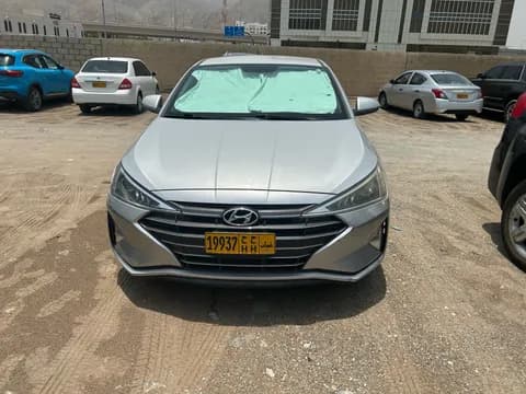 هيونداي إلانترا 2.0L GLS 2019 مستعملة هيونداي إلانترا 2.0L GLS 2019 مستعملة للبيع