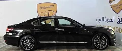 لكزس أل أس 460 4 door 4.6L SWB 2014 مستعملة لكزس أل أس 460 4 door 4.6L SWB 2014 مستعملة للبيع