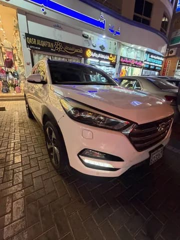 هيونداي توسان 2.0L AWD 2017 مستعملة هيونداي توسان 2.0L AWD 2017 مستعملة للبيع