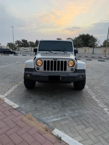 مستعملة جيب رانجلر 3.6L V6 Sahara 2-Door 2016 مستعملة جيب رانجلر 3.6L V6 Sahara 2-Door 2016 للبيع