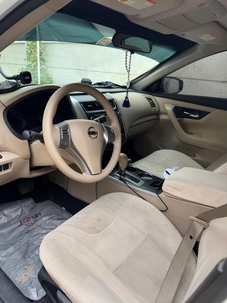 Used Nissan Altima 2.5 SV 2016