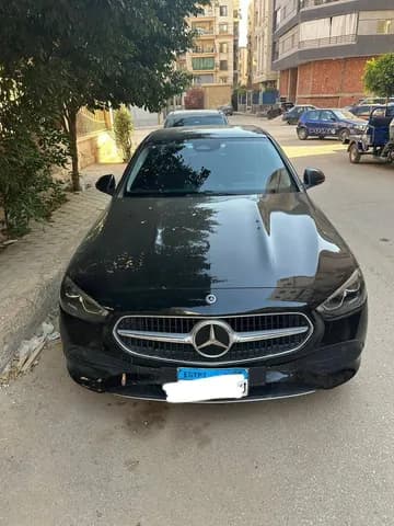 مرسيدس بنز الفئة سي C 180 2023 مستعملة مرسيدس بنز الفئة سي C 180 2023 مستعملة للبيع