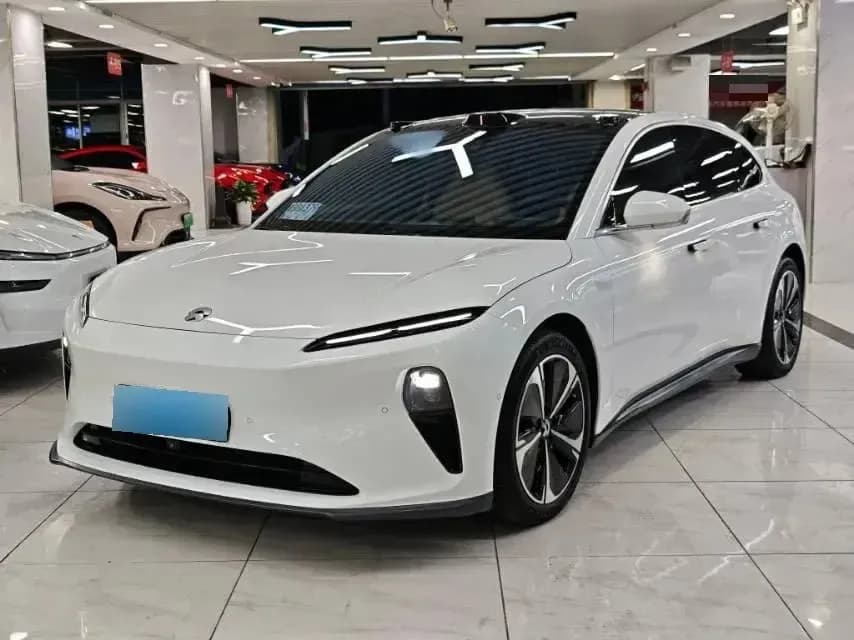 نيو إي تي 7 premium-150-kwh 2023 مستعملة نيو إي تي 7 premium-150-kwh 2023 مستعملة used_cars.forSale
