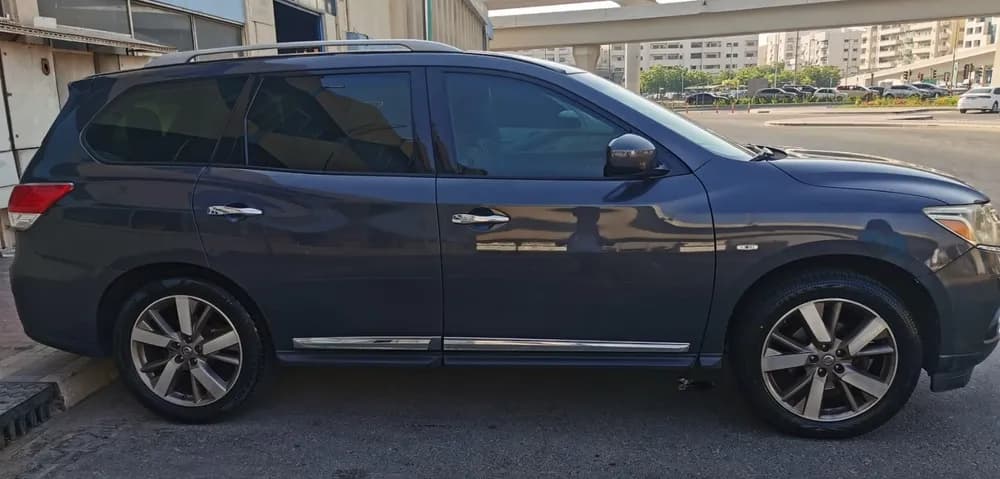 Used Nissan Pathfinder SV 4WD 2014