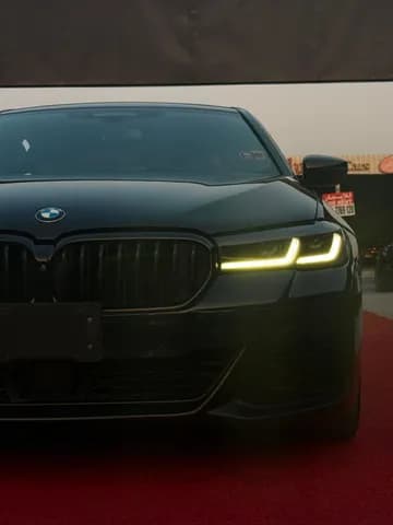 بي إم دبليو الفئة الخامسة - سيدان 550i xDrive 2021 مستعملة بي إم دبليو الفئة الخامسة - سيدان 550i xDrive 2021 مستعملة used_cars.forSale