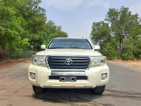 تويوتا لاند كروز 5 Door 4.6L 2012 مستعملة تويوتا لاند كروز 5 Door 4.6L 2012 مستعملة used_cars.forSale