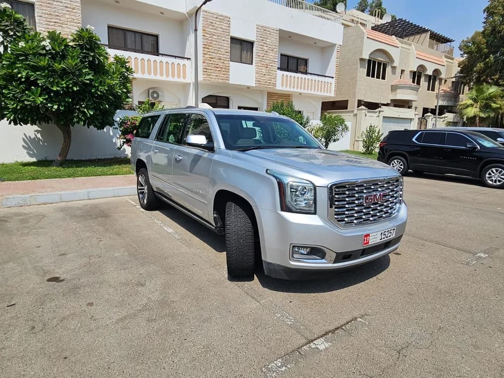 Used GMC Yukon XL GMC Yukon XL Denali 6.2L AWD 2019