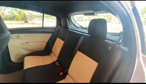 Used Toyota Yaris Hatchback 1.5L SE plus 2015 Used Toyota Yaris Hatchback 1.5L SE plus 2015 used_cars.forSale