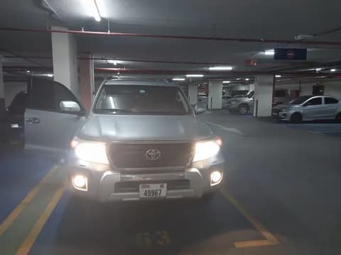 تويوتا لاند كروزر 4.0L GXR 2013 مستعملة تويوتا لاند كروزر 4.0L GXR 2013 مستعملة used_cars.forSale