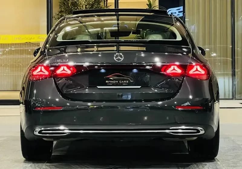 Used Mercedes-Benz E-Class E 200 CGI 2025