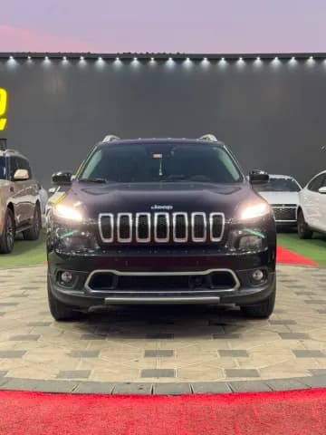 جيب شيروكي 2016 مستعملة جيب شيروكي 2016 مستعملة used_cars.forSale