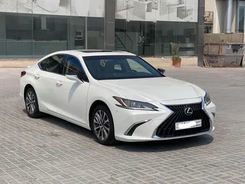لكزس إي إس 350 Platinum 2023 مستعملة لكزس إي إس 350 Platinum 2023 مستعملة used_cars.forSale