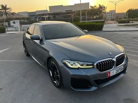 بي إم دبليو الفئة الخامسة - سيدان 530i 2022 مستعملة بي إم دبليو الفئة الخامسة - سيدان 530i 2022 مستعملة used_cars.forSale