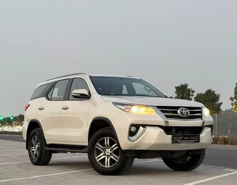 Used Toyota Fortuner 4.0L GXR 2017 Used Toyota Fortuner 4.0L GXR 2017 used_cars.forSale