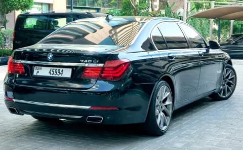 بي إم دبليو 7 سيريز 740Li 2015 مستعملة بي إم دبليو 7 سيريز 740Li 2015 مستعملة used_cars.forSale