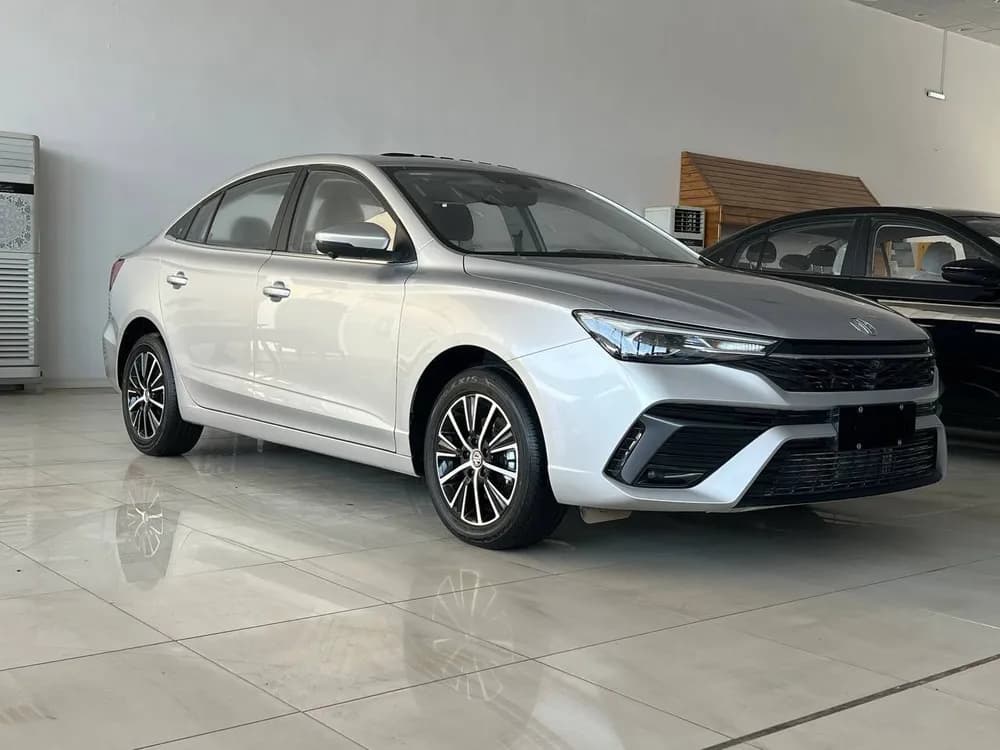 New MG 5 1.5L LUX 2026