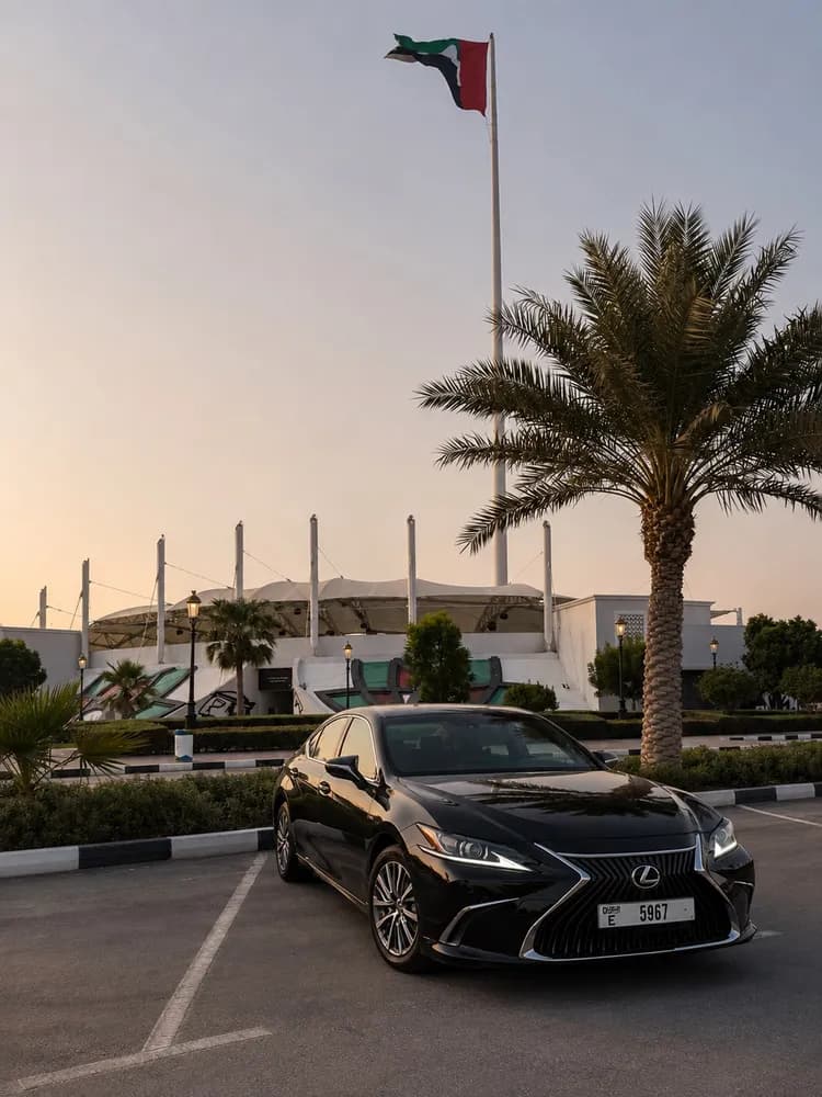 Used Lexus ES 300 Hybrid 2023